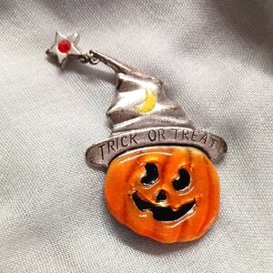 Arden J Pumkin Trick Or Treat Pin.
